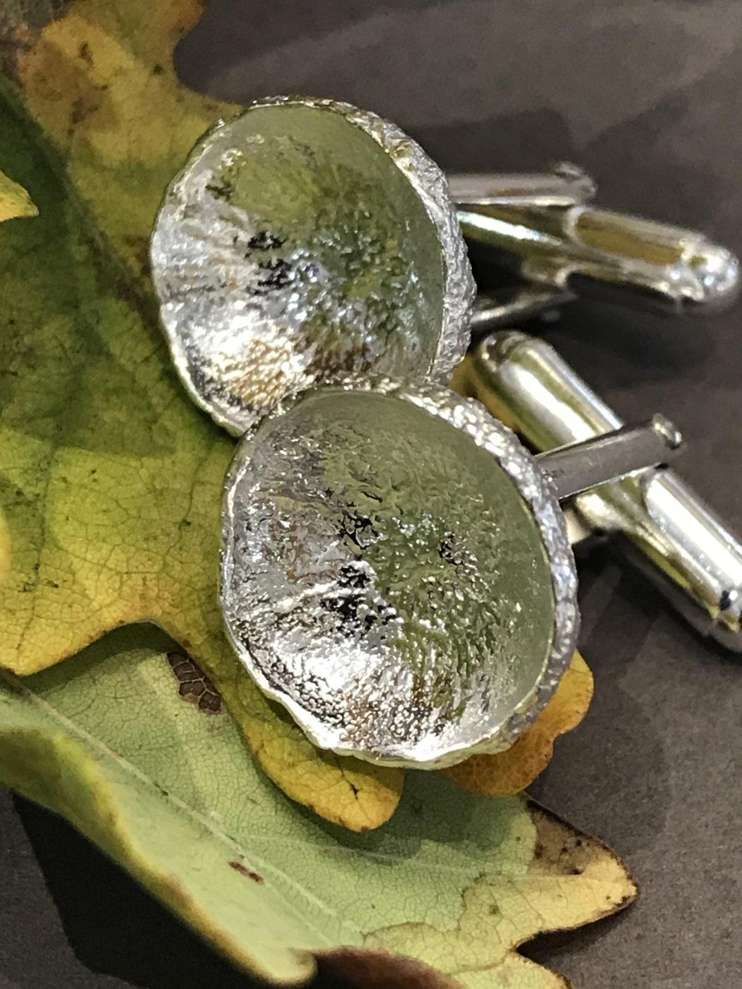 Reticulated oak-leaf cufflinks in silver, made at the bench.